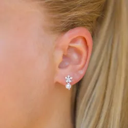 blommor pärla örhängen i silver - Lumé Etched