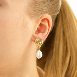 pärla örhängen i förgylld mässing - Eliné